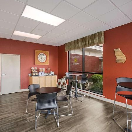 Econo Lodge Видалия Екстериор снимка
